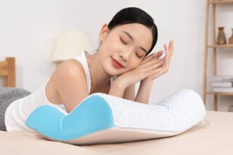 gối memory foam công thái học Comfy Nami