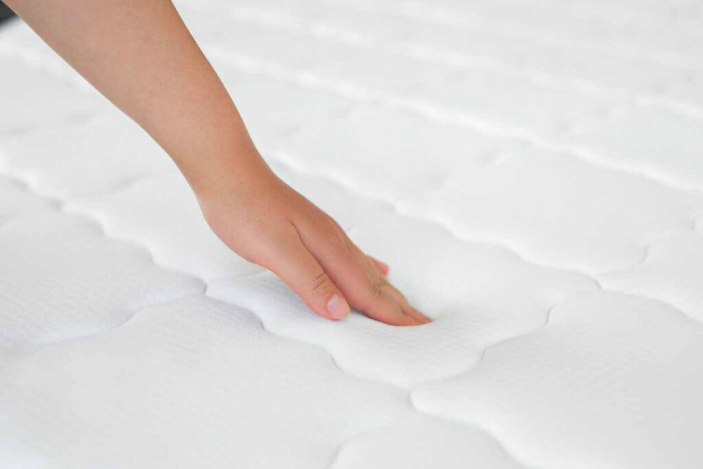 nên mua nệm rebonded foam hay nệm hr foam 