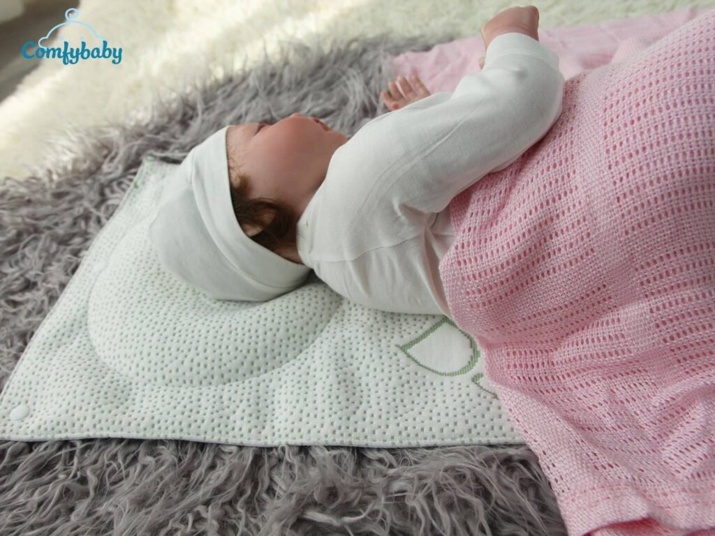 Gối lõm cho bé 2 tuổi comfybaby